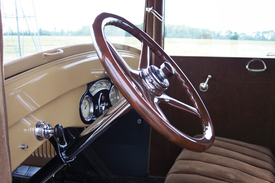  Cadillac Model V-63 Victoria Coupe 1924 года  (фото 9 из 10)
